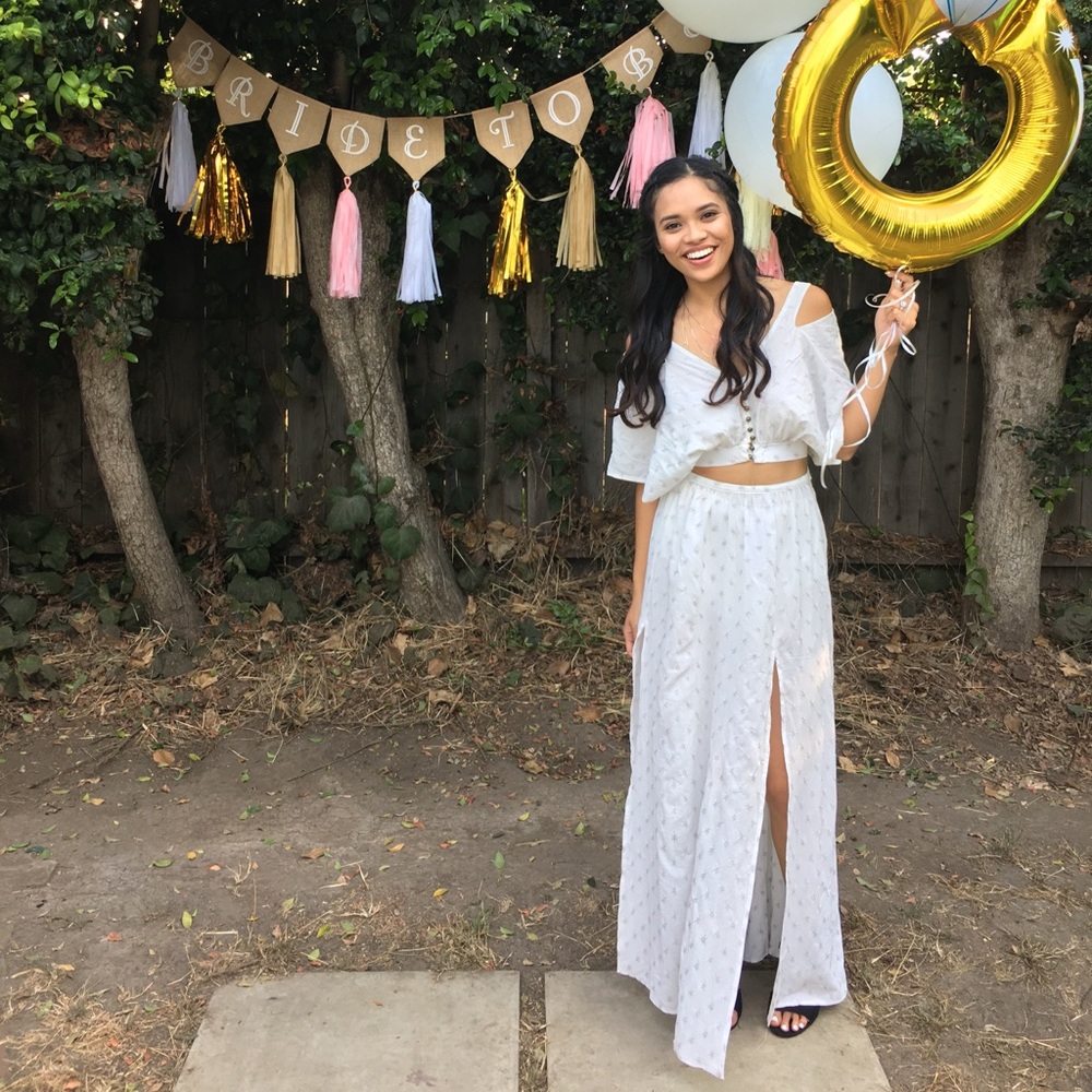 White w/ Star embroidery crop top + skirt set